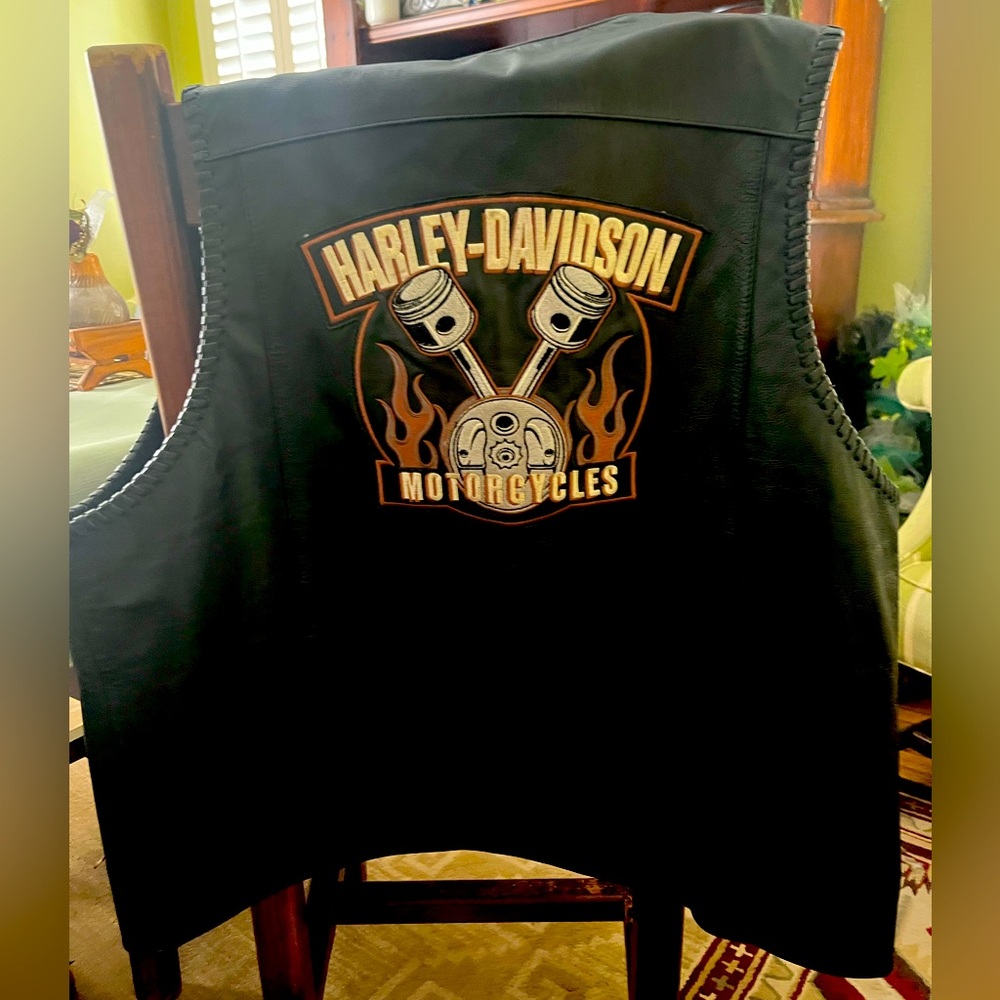 Harley Davidson authentic leather biker vest XL
